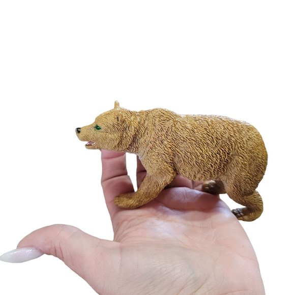 mini plastic figurine bears perfect for cake toppers, train sets, and diorama - Picture 7 of 10